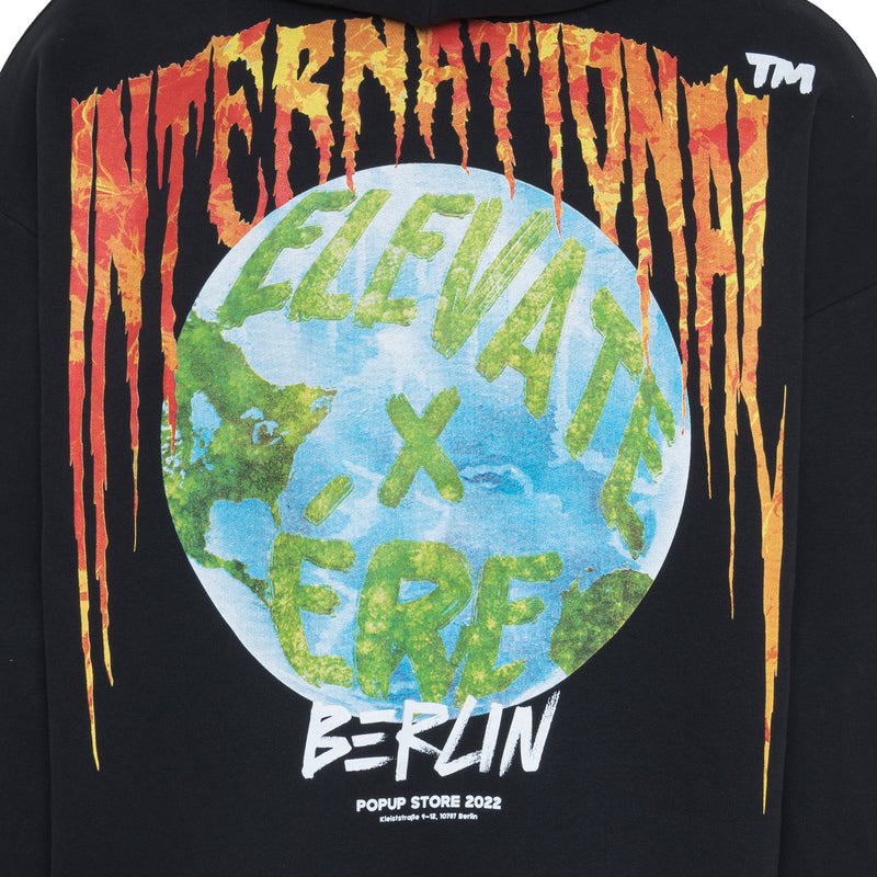 BERLIN POP-UP "INTERNATIONAL"  EÈ HOODIE