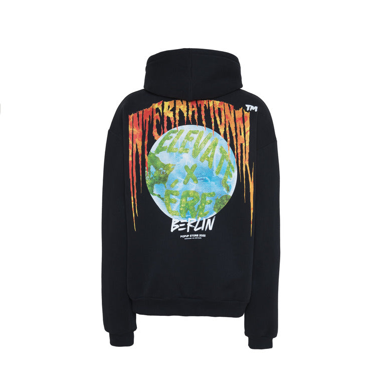 BERLIN POP-UP "INTERNATIONAL"  EÈ HOODIE